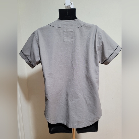 Cotton On Button-Up Men’s Jersey - Picture 3 of 6